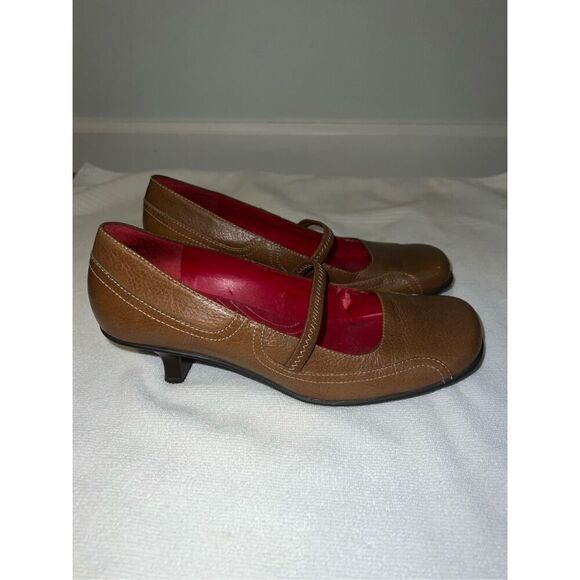 Women’s Vintage Brown/Caramel Loafer Kitten Heel 8 - Picture 1 of 8